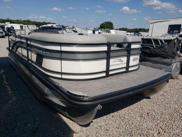  Salvage Benn Pontoon