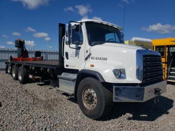  Salvage Freightliner 114sd