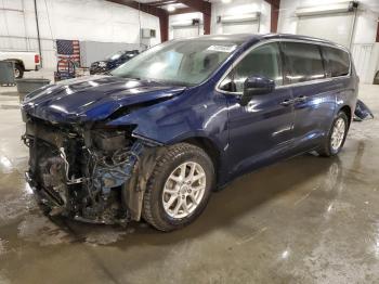  Salvage Chrysler Pacifica