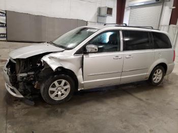  Salvage Chrysler Minivan