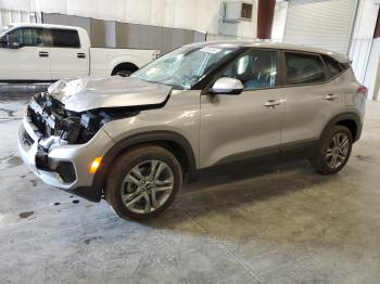  Salvage Kia Seltos