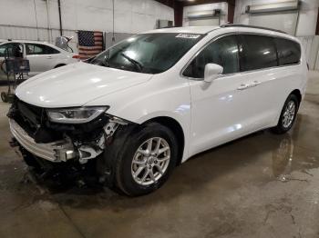  Salvage Chrysler Pacifica