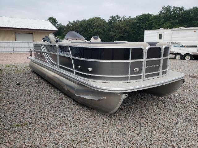  Salvage Sout 525pontoon