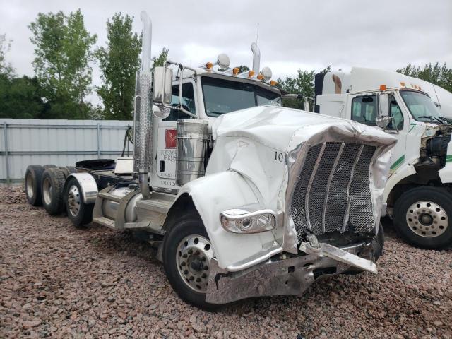  Salvage Peterbilt 389