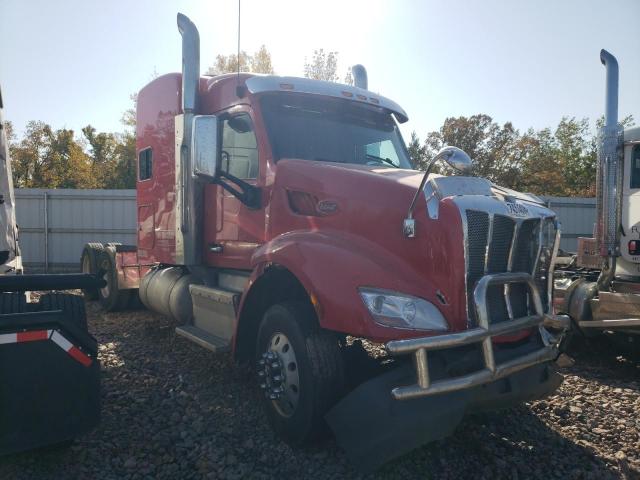  Salvage Peterbilt 579