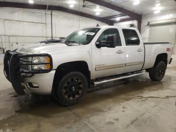  Salvage Chevrolet Silverado 2500