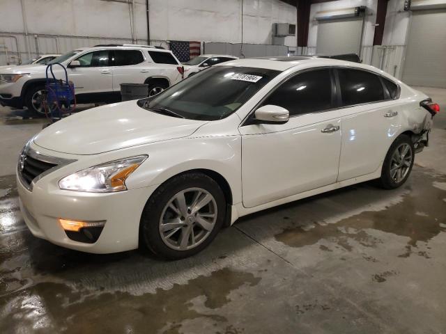  Salvage Nissan Altima