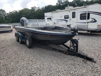  Salvage Land Rover Boat