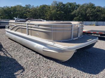  Salvage Benn Pontoon