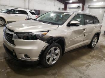  Salvage Toyota Highlander