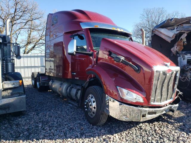  Salvage Peterbilt 579