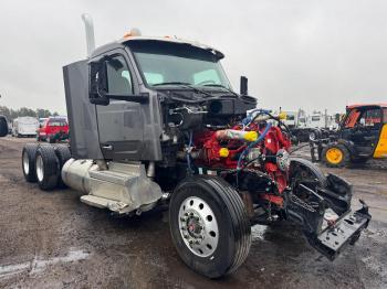  Salvage Peterbilt 567