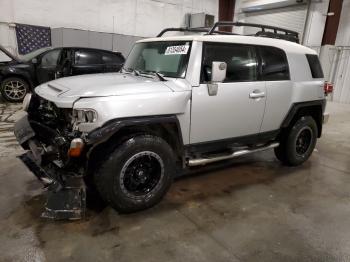  Salvage Toyota FJ Cruiser