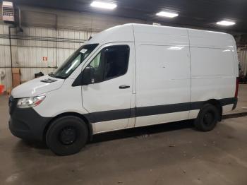  Salvage Mercedes-Benz Sprinter