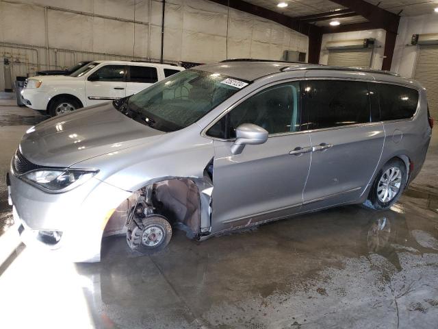  Salvage Chrysler Pacifica