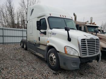  Salvage Freightliner Cascadia 1