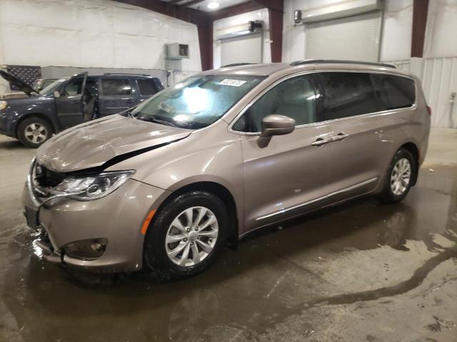  Salvage Chrysler Pacifica