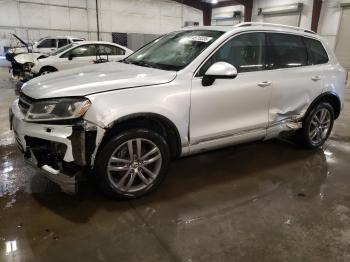  Salvage Volkswagen Touareg