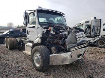  Salvage Freightliner 114sd