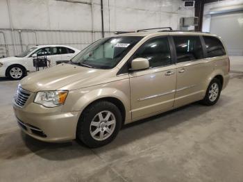  Salvage Chrysler Minivan