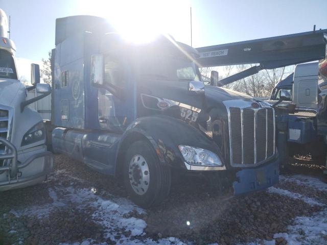  Salvage Peterbilt 579