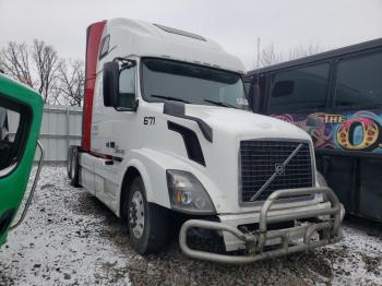  Salvage Volvo Vn