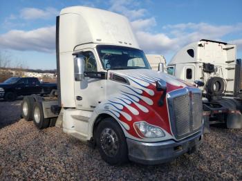  Salvage Kenworth Constructi
