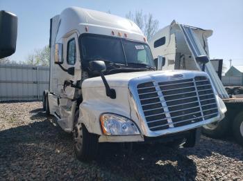  Salvage Freightliner Cascadia