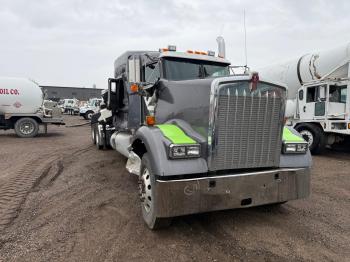  Salvage Kenworth Constructi