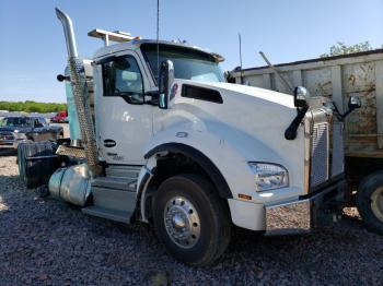  Salvage Kenworth T880