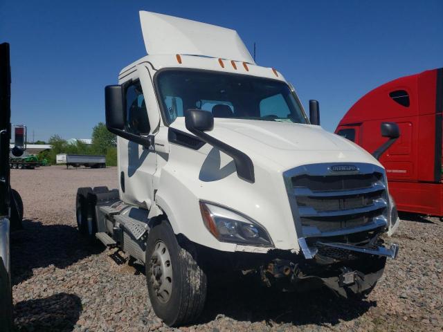  Salvage Freightliner Cascadia 1
