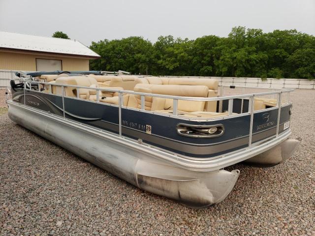 Salvage Bennington Marine Boat