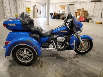  Salvage Harley-Davidson Fl