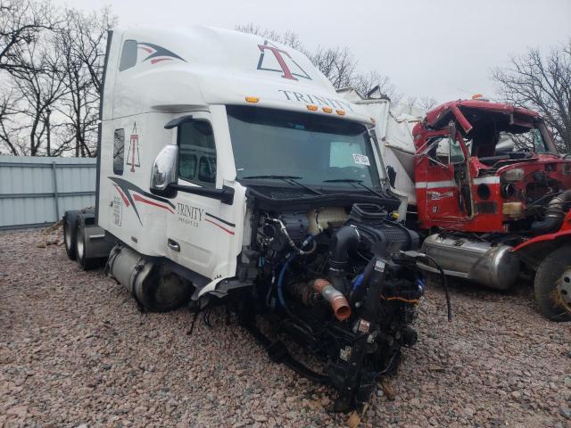  Salvage Peterbilt 579