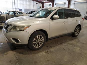  Salvage Nissan Pathfinder