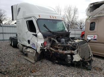  Salvage Freightliner Cascadia