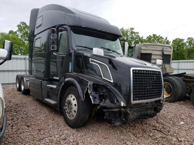  Salvage Volvo Vnl
