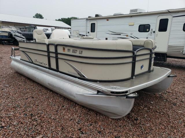  Salvage Premier Pontoon