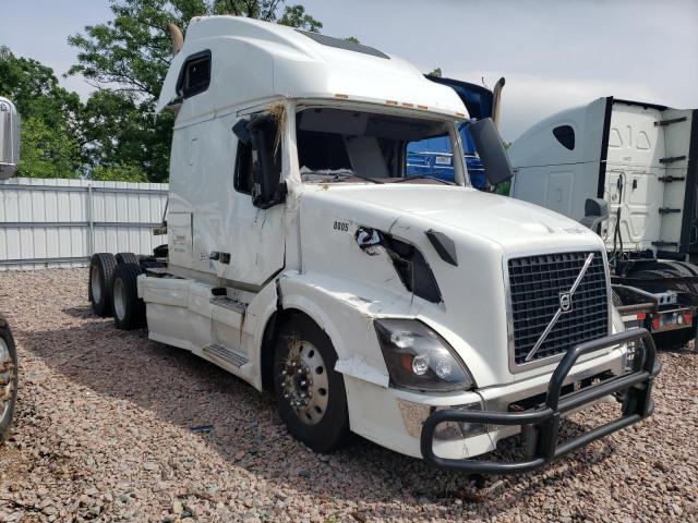  Salvage Volvo Vnl