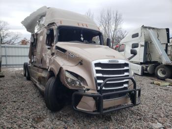  Salvage Freightliner Cascadia 1