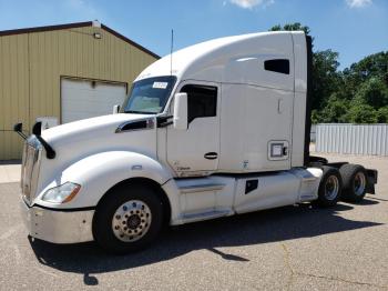  Salvage Kenworth Constructi
