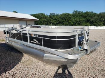  Salvage Bennington Marine Pontoon