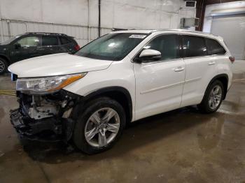  Salvage Toyota Highlander