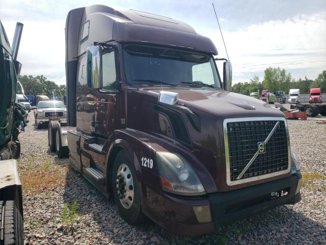  Salvage Volvo Vnl