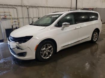  Salvage Chrysler Pacifica