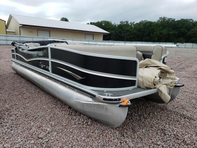  Salvage Premier Pontoon
