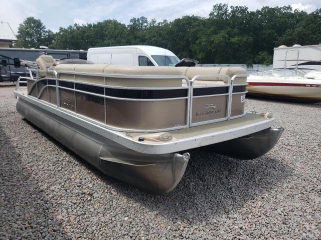  Salvage Bennington Marine Pontoon