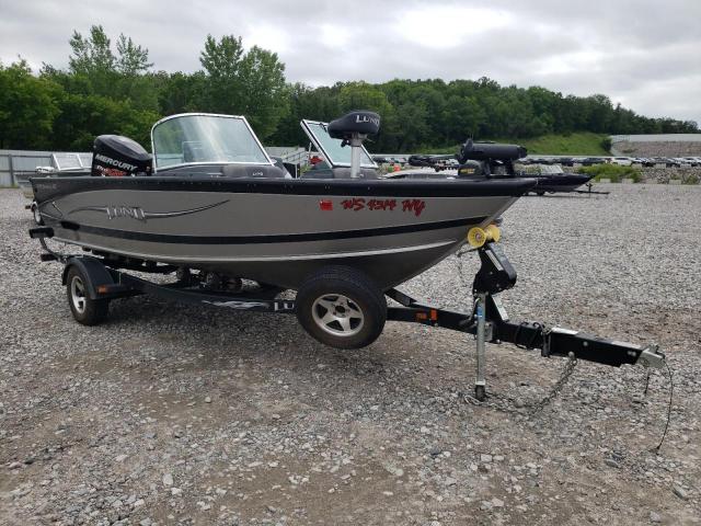  Salvage Lund Boat W Trl