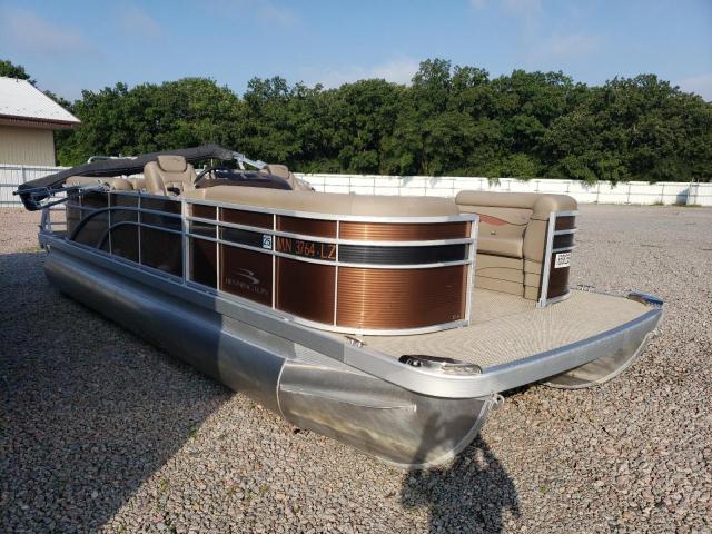  Salvage Bennington Marine Pontoon