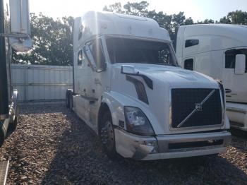  Salvage Volvo Vnl